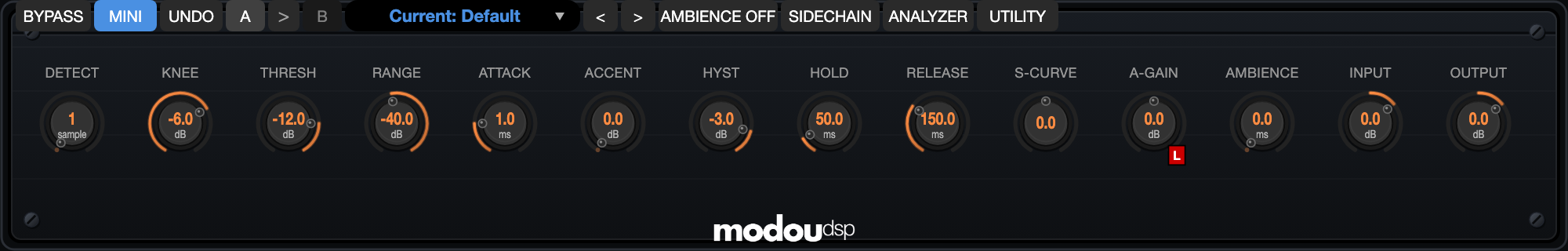 Mini Mode: a 1000 × 160 window with one row of 14 knobs. The top bar and footer logo stay, minus BASIC/ADVANCED, REVERSE and FOCUS.
